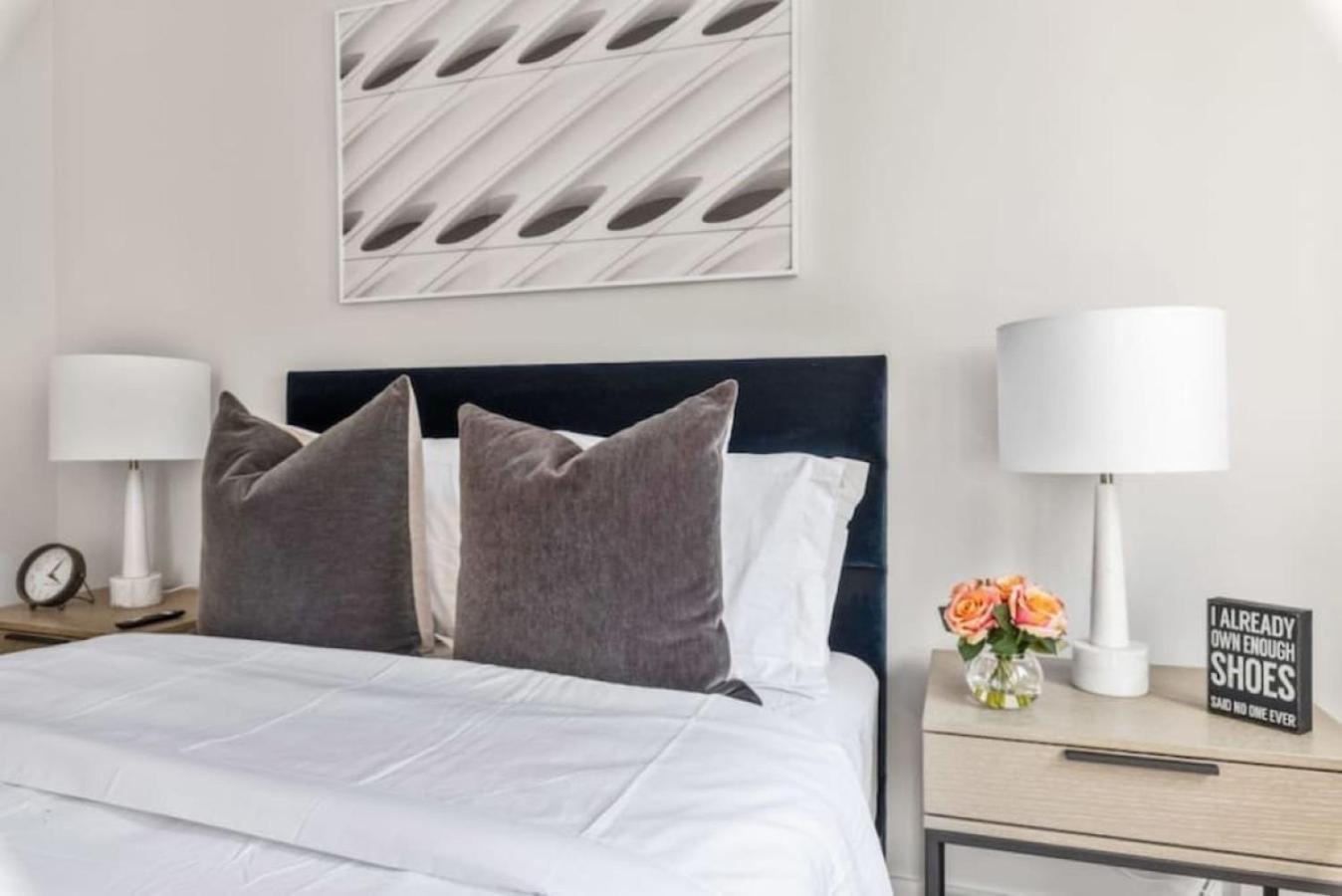 Luxe Studio With Charming Juliet Balcony Apartamento Nova Iorque Exterior foto
