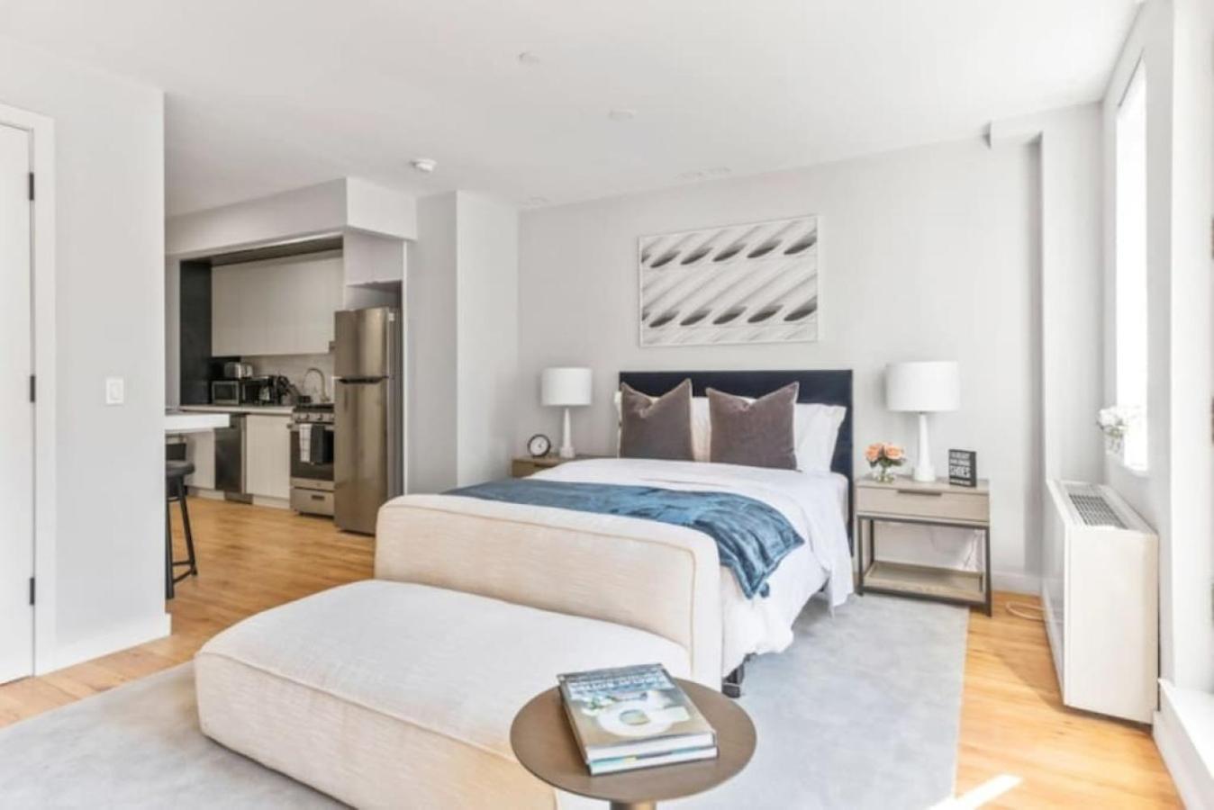Luxe Studio With Charming Juliet Balcony Apartamento Nova Iorque Exterior foto
