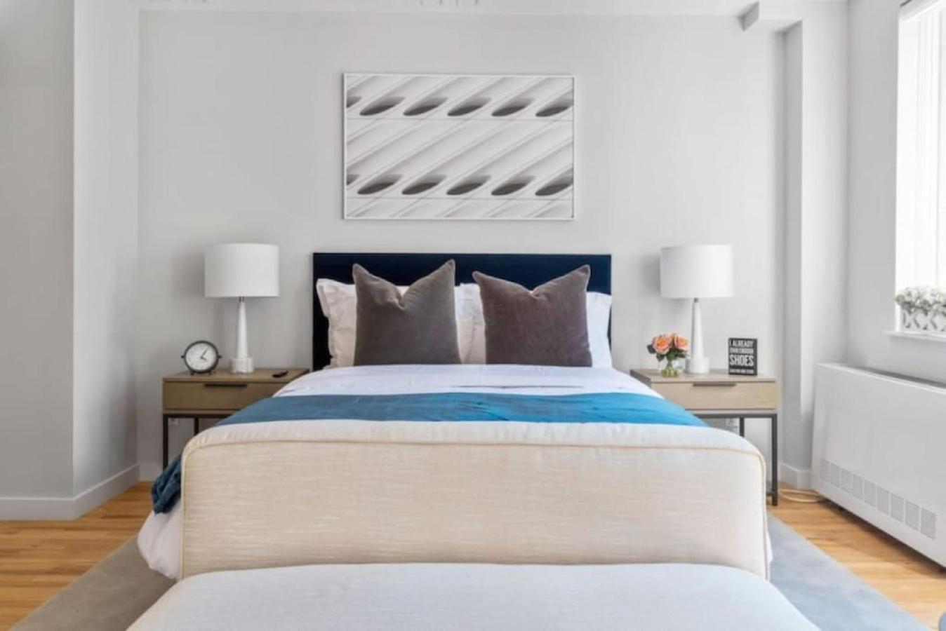 Luxe Studio With Charming Juliet Balcony Apartamento Nova Iorque Exterior foto